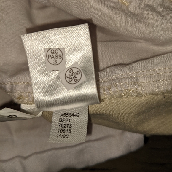 Loft Outlet, Women's 6, Bermuda Short, Cream/Light Tan - Picture 10 of 10